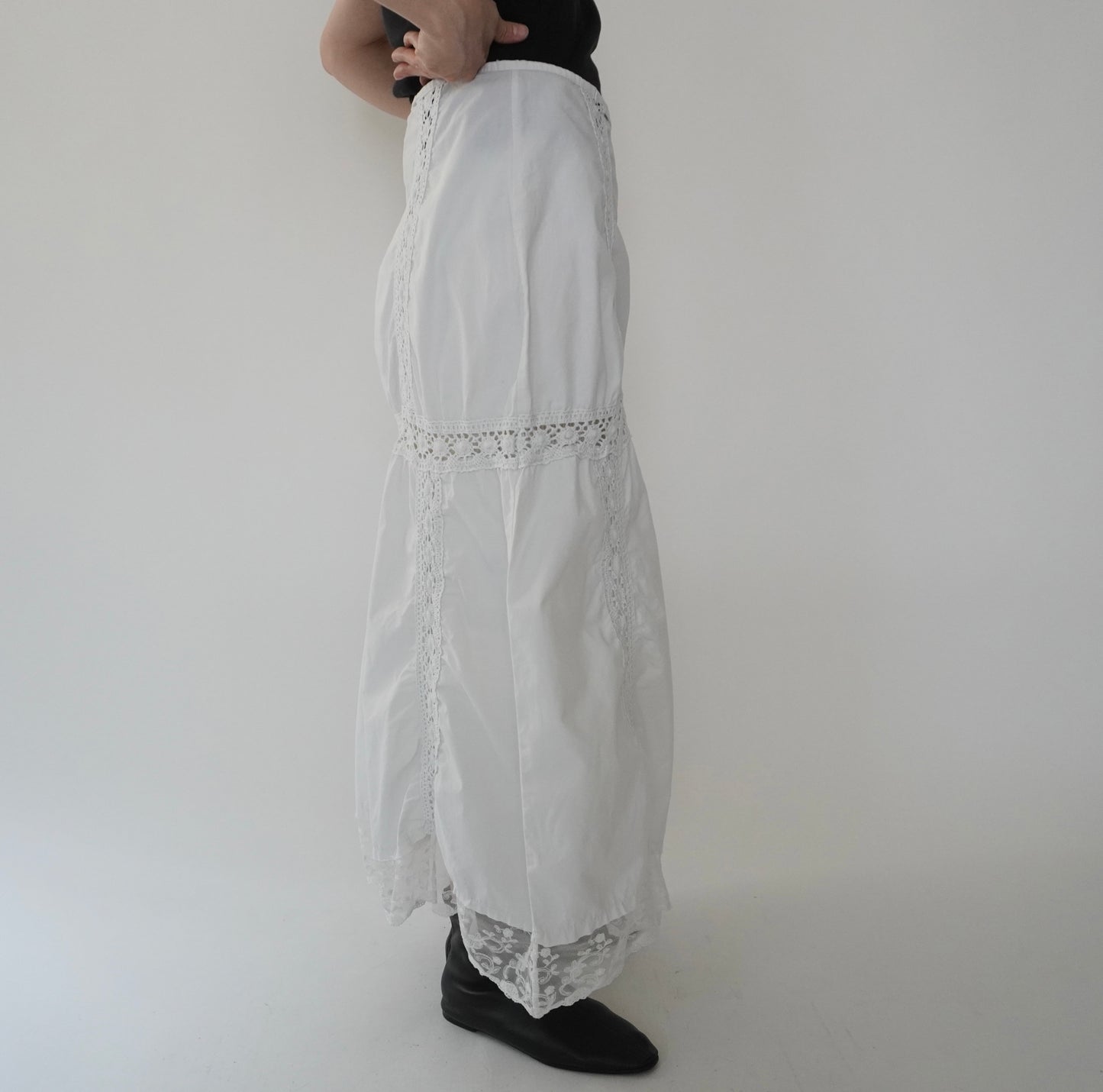 80s Lace Design Skirt Made in Italy