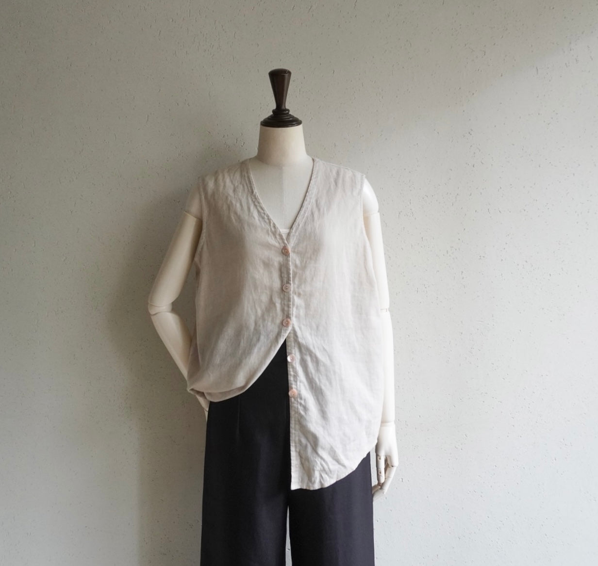 90s "SAKS FIFTH AVENUE" Sleeveless Top