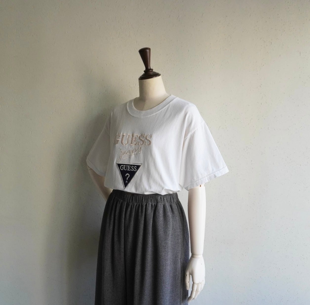 90s "GUESS" Embroidery T-shirt Made in USA