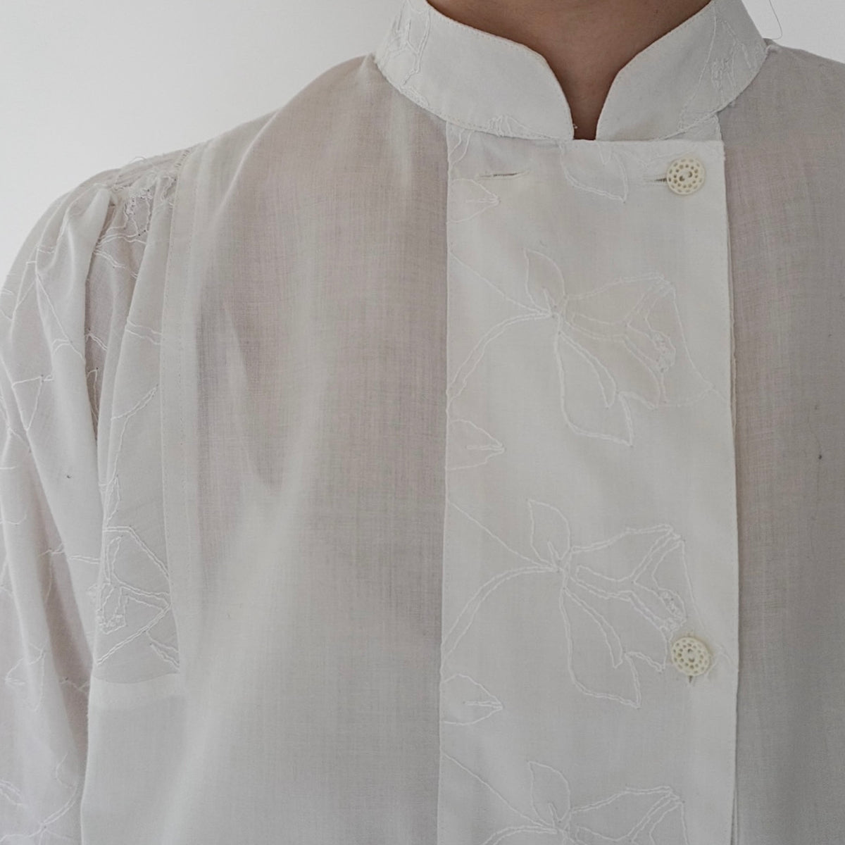 80s Embroidery Blouse