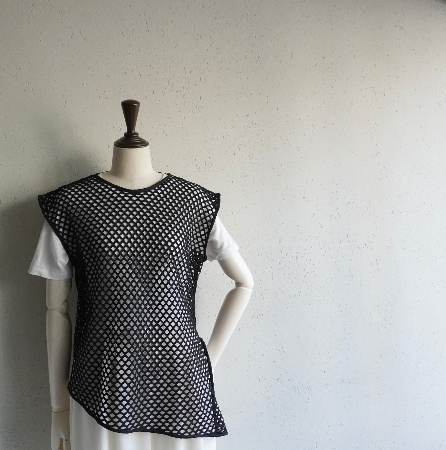 90s Mesh Design Top