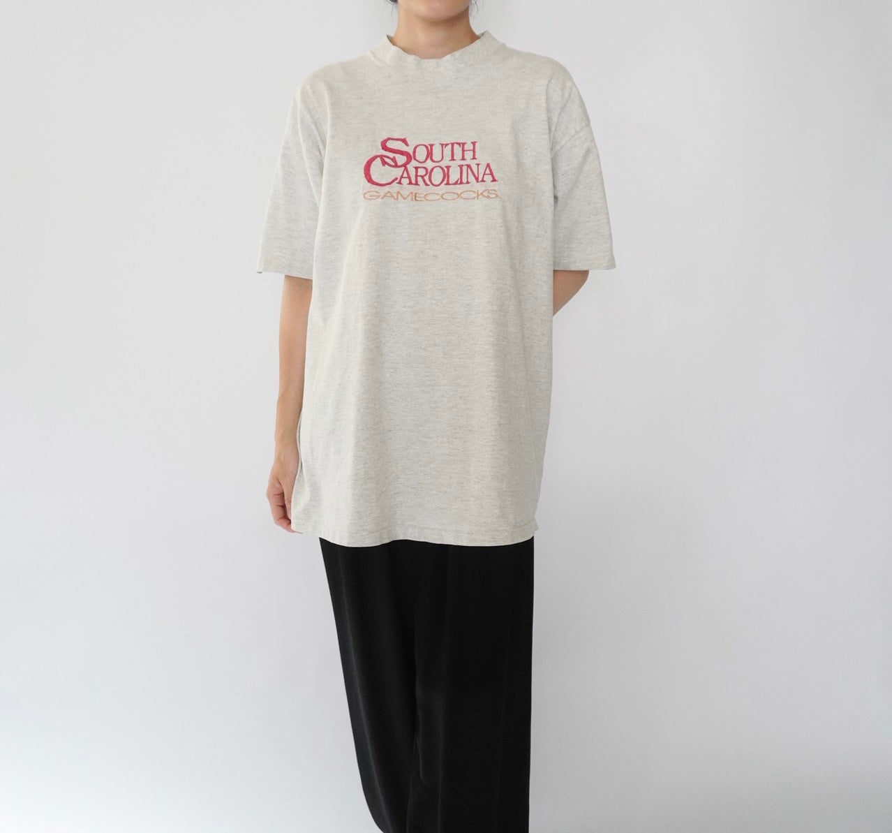90s Embroidery High Neck T-shirt