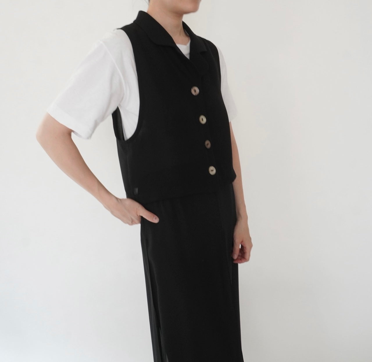 90s Black Sleeveless Shirt