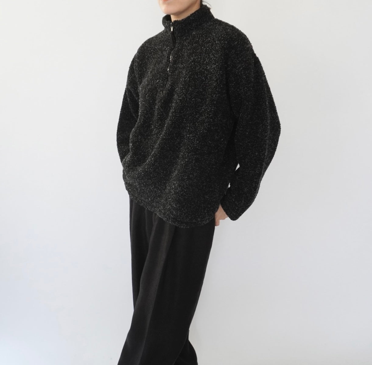 90s Black x White  Fleece Top