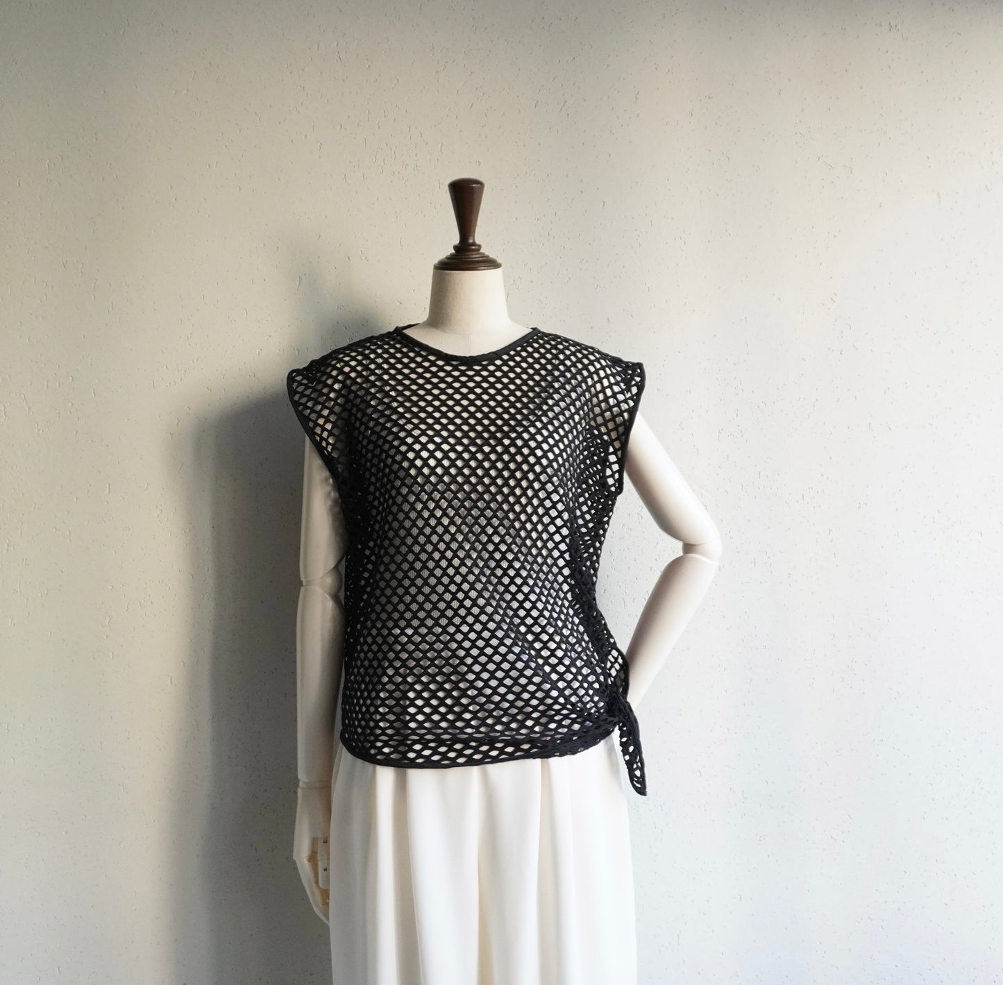 90s Mesh Design Top