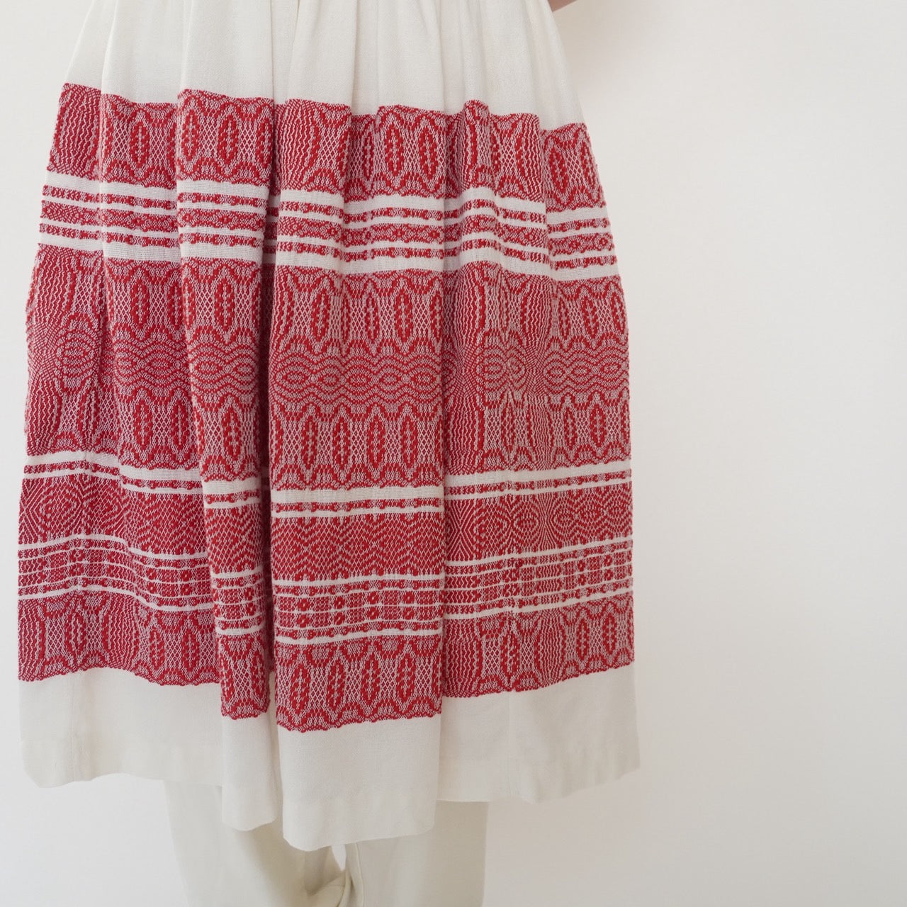 60s Embroidery Skirt