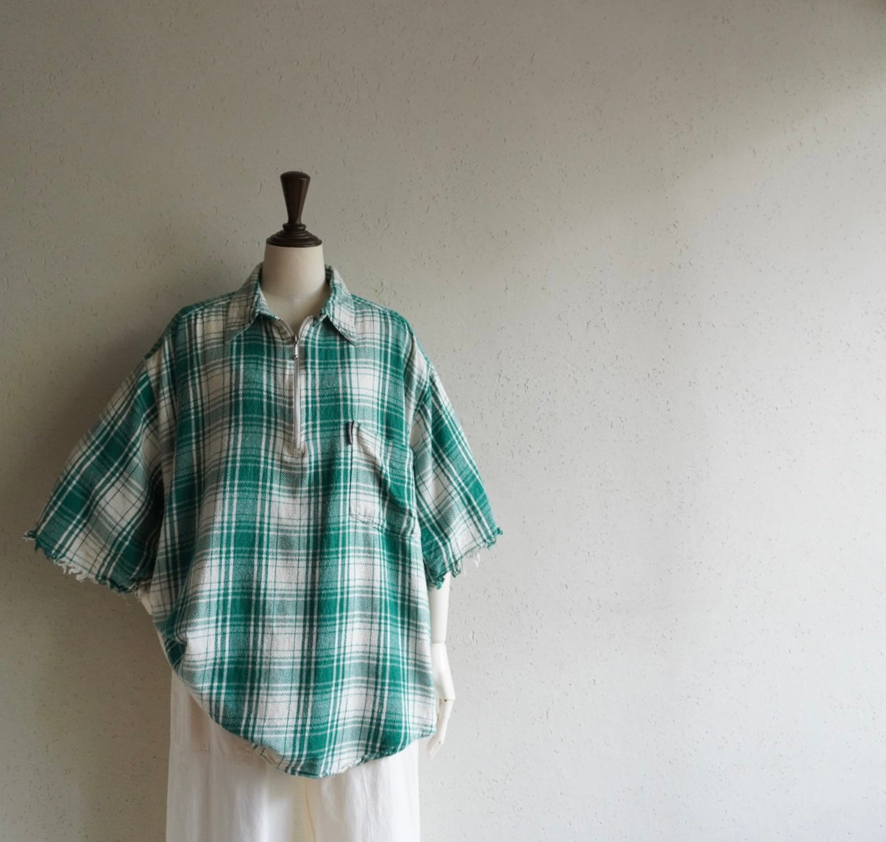 90s Zipped Pullover Shirt