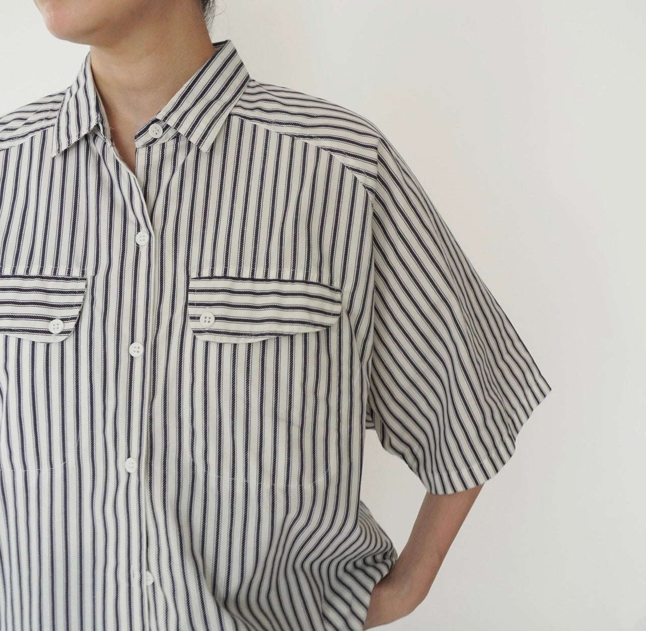 90s Striped Design Shirt