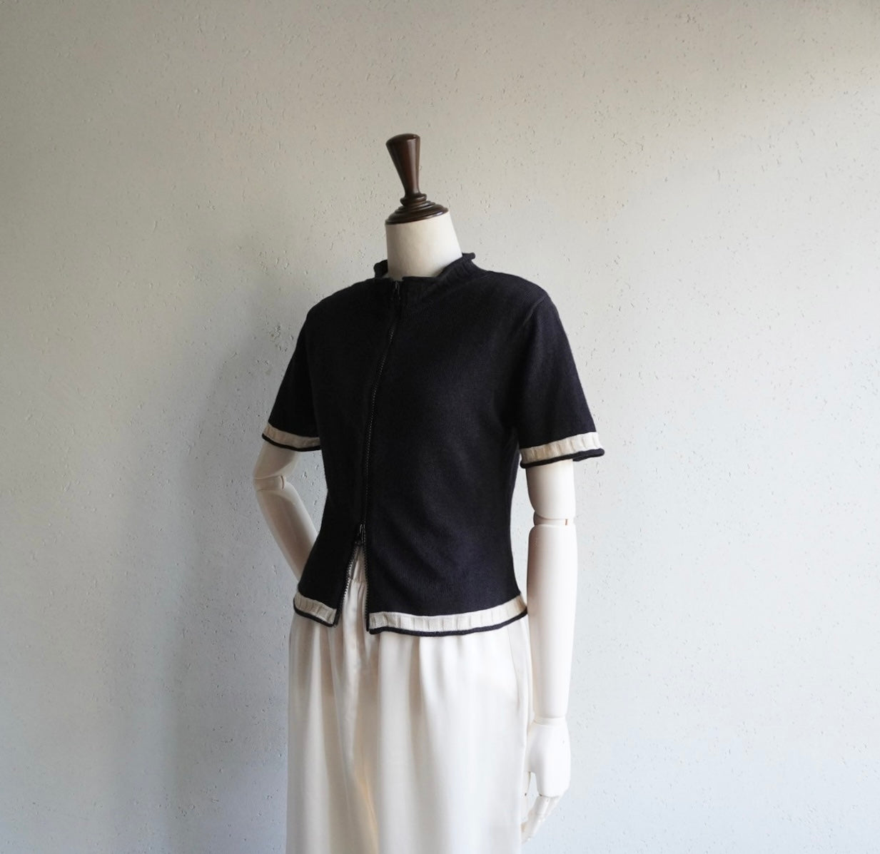 90s EURO Zipped Top