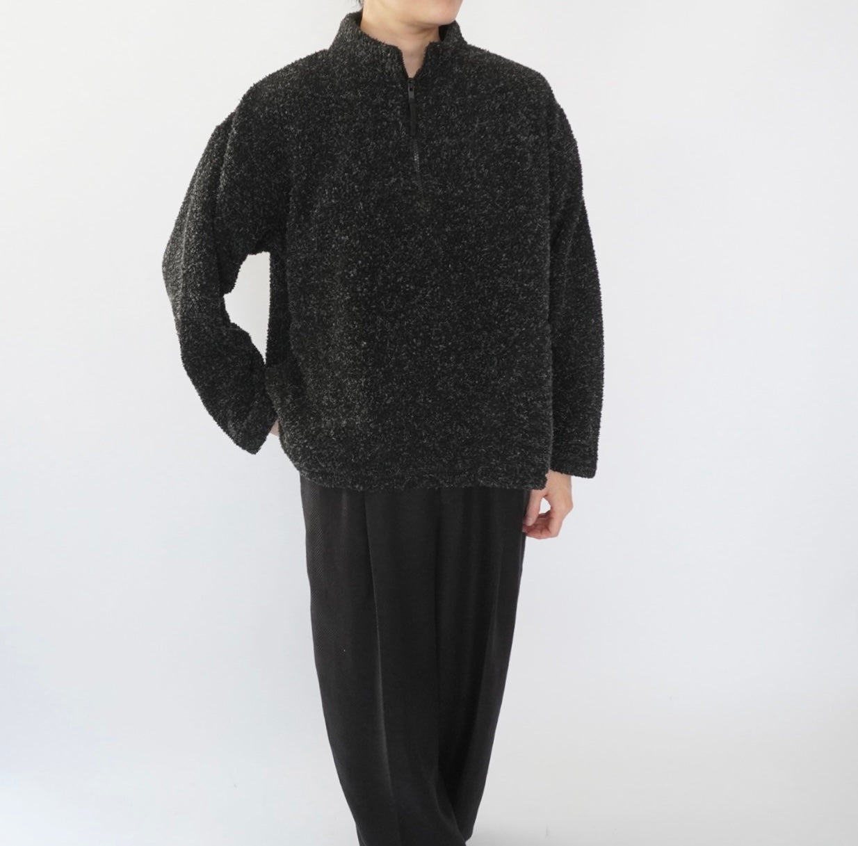 90s Black x White  Fleece Top