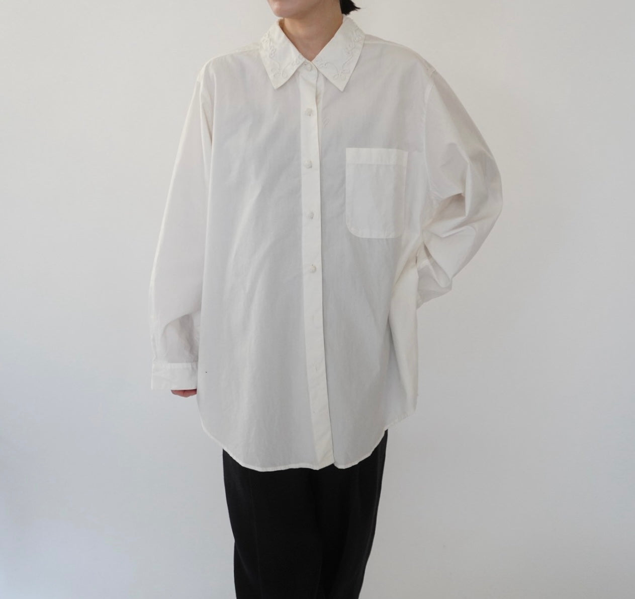 90s Embroidery Collar Shirt