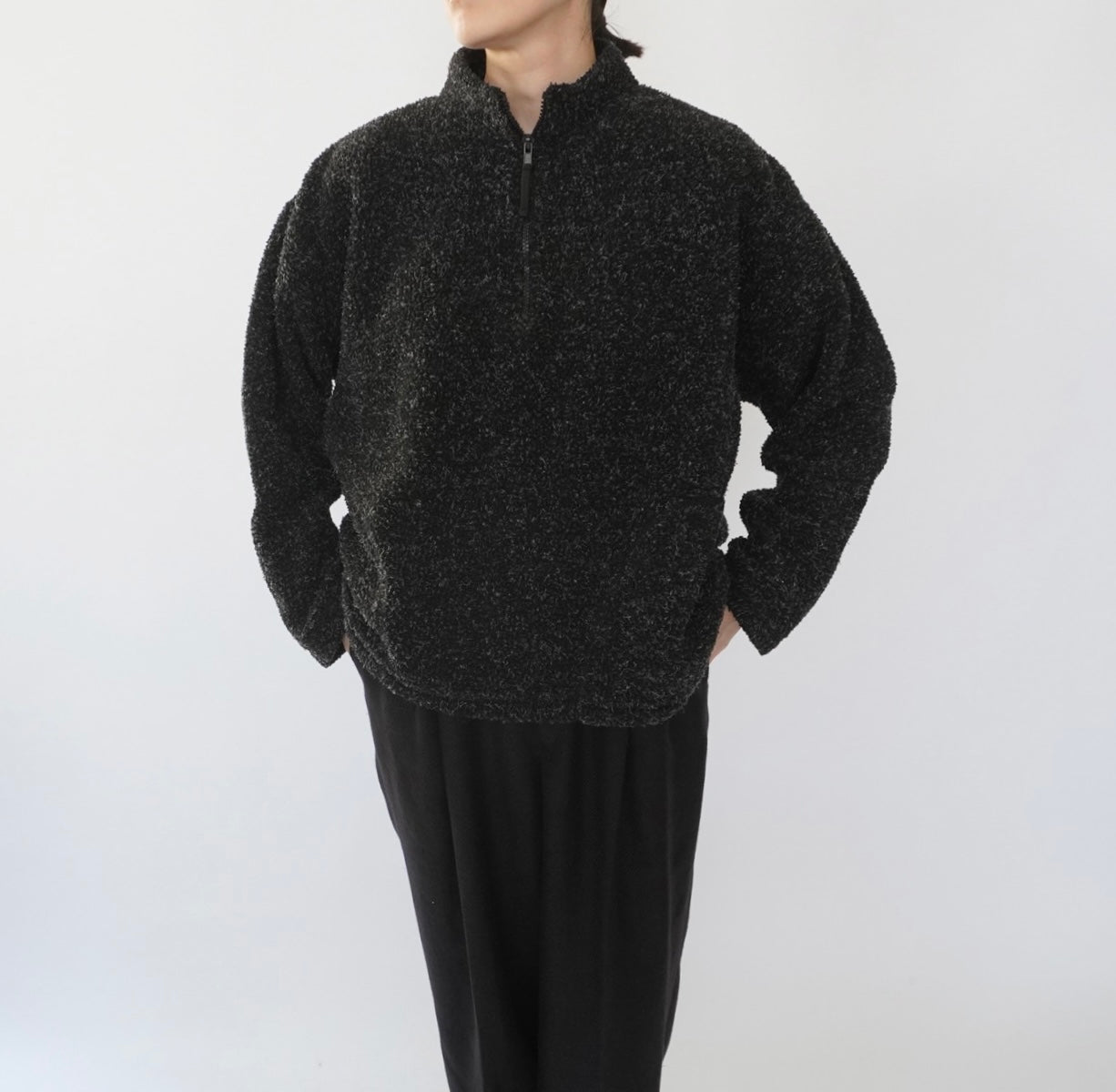 90s Black x White  Fleece Top