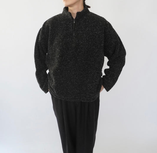 90s Black x White  Fleece Top