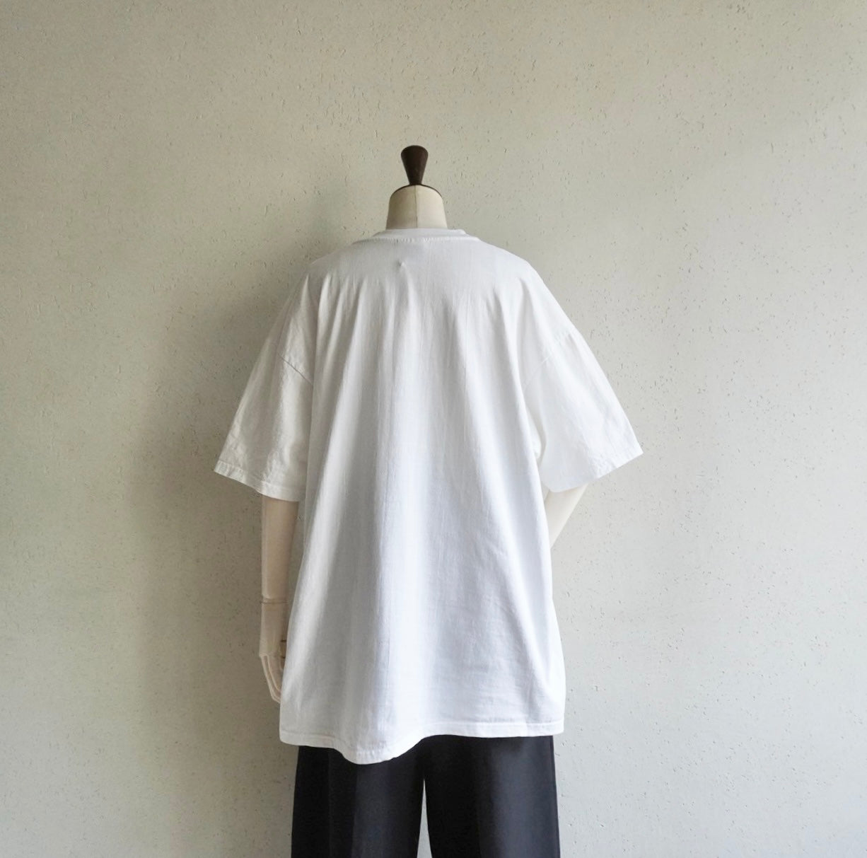 90s Embroidery T-shirt