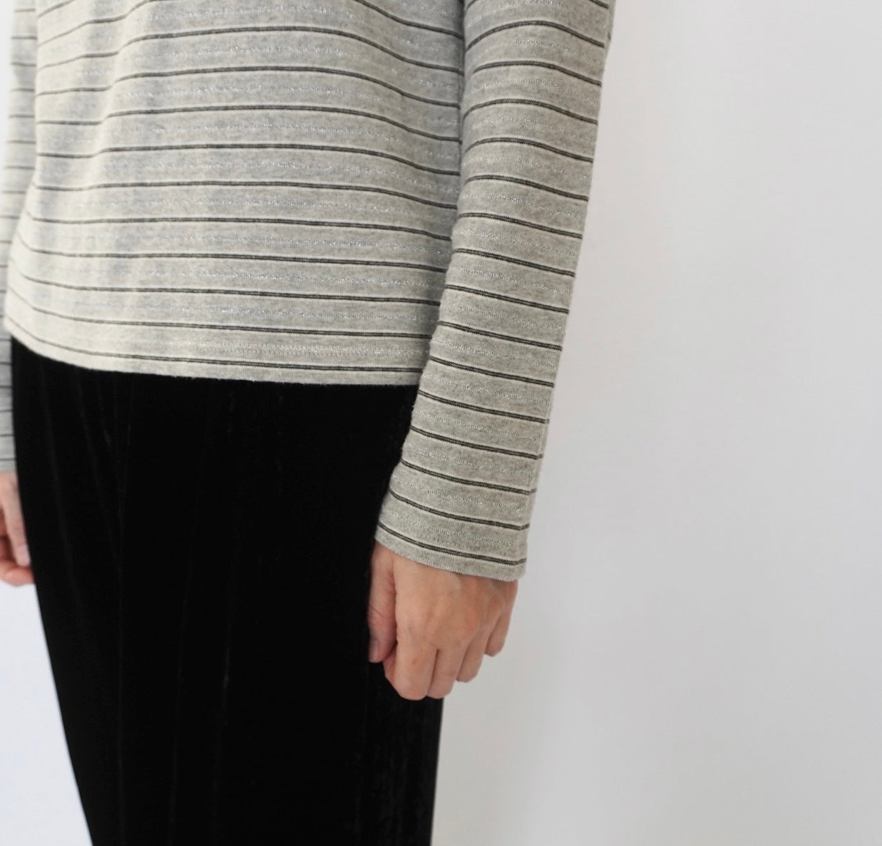 90s Gray Striped Top