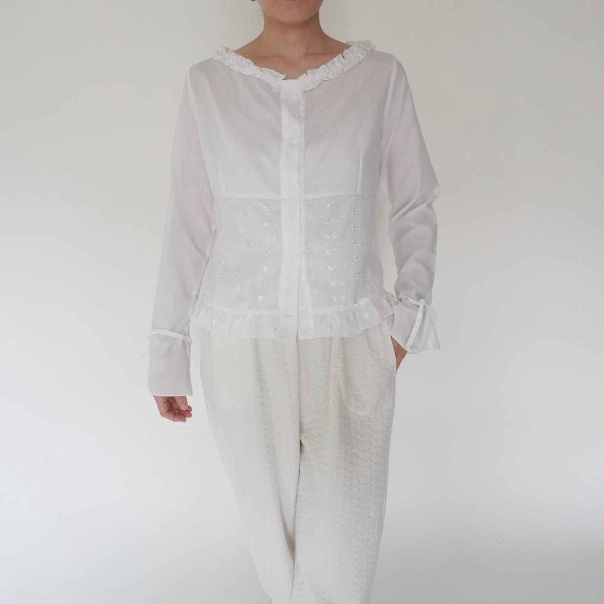 90s Lace Design Blouse