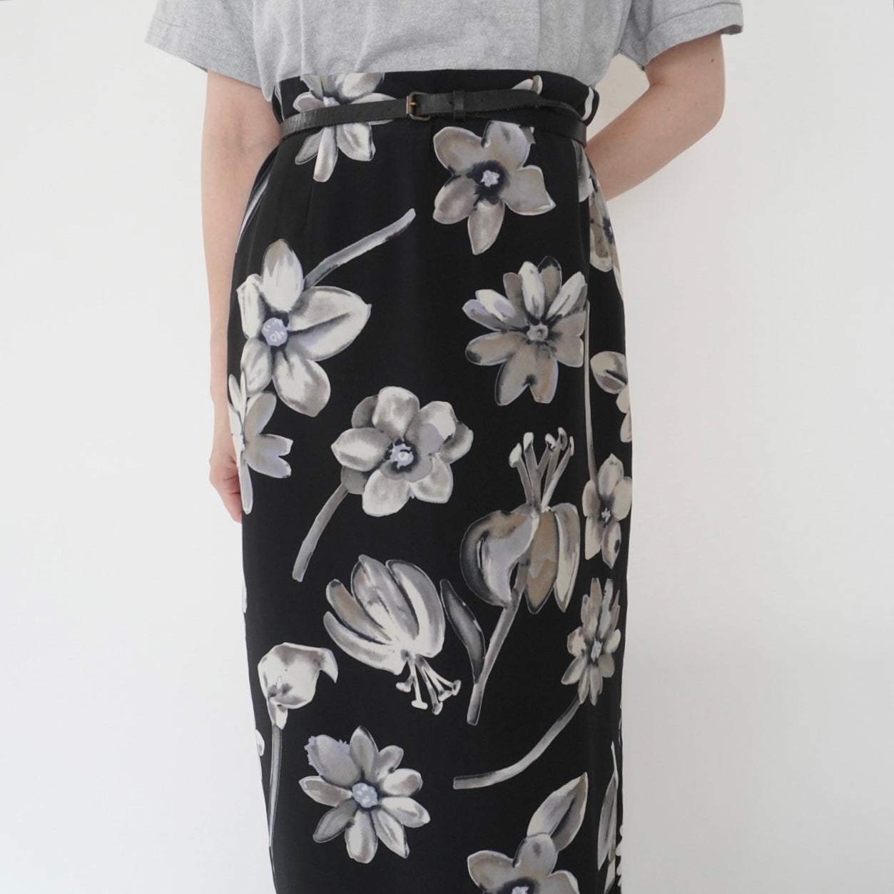 90s EURO Floral Print Skirt