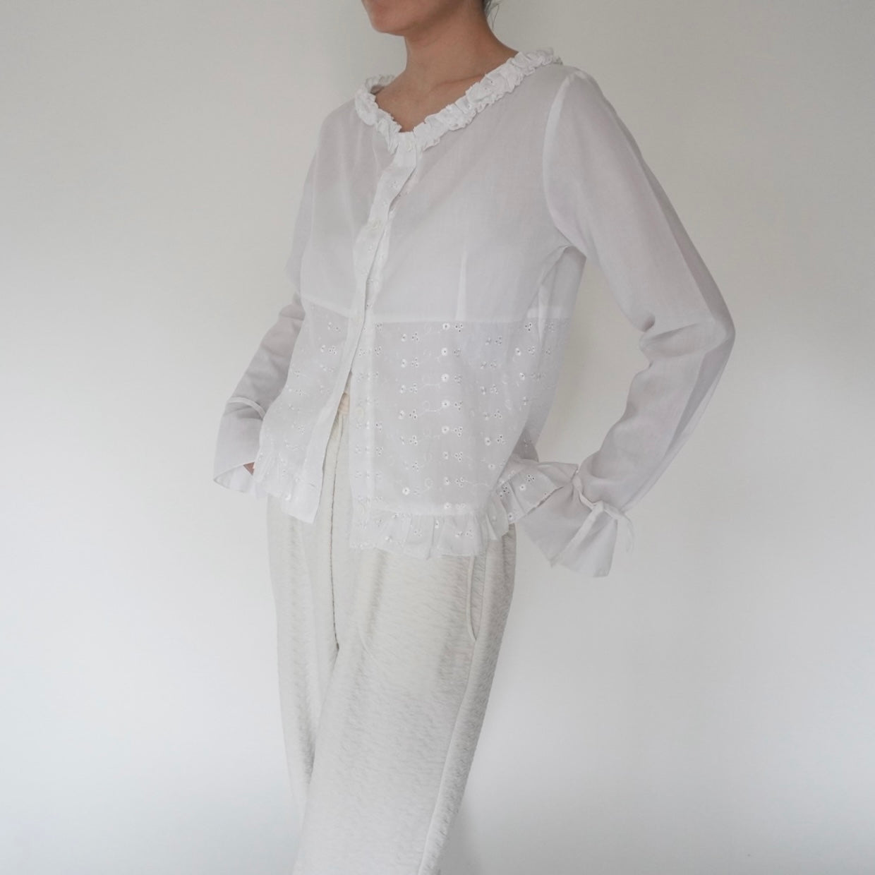 90s Lace Design Blouse