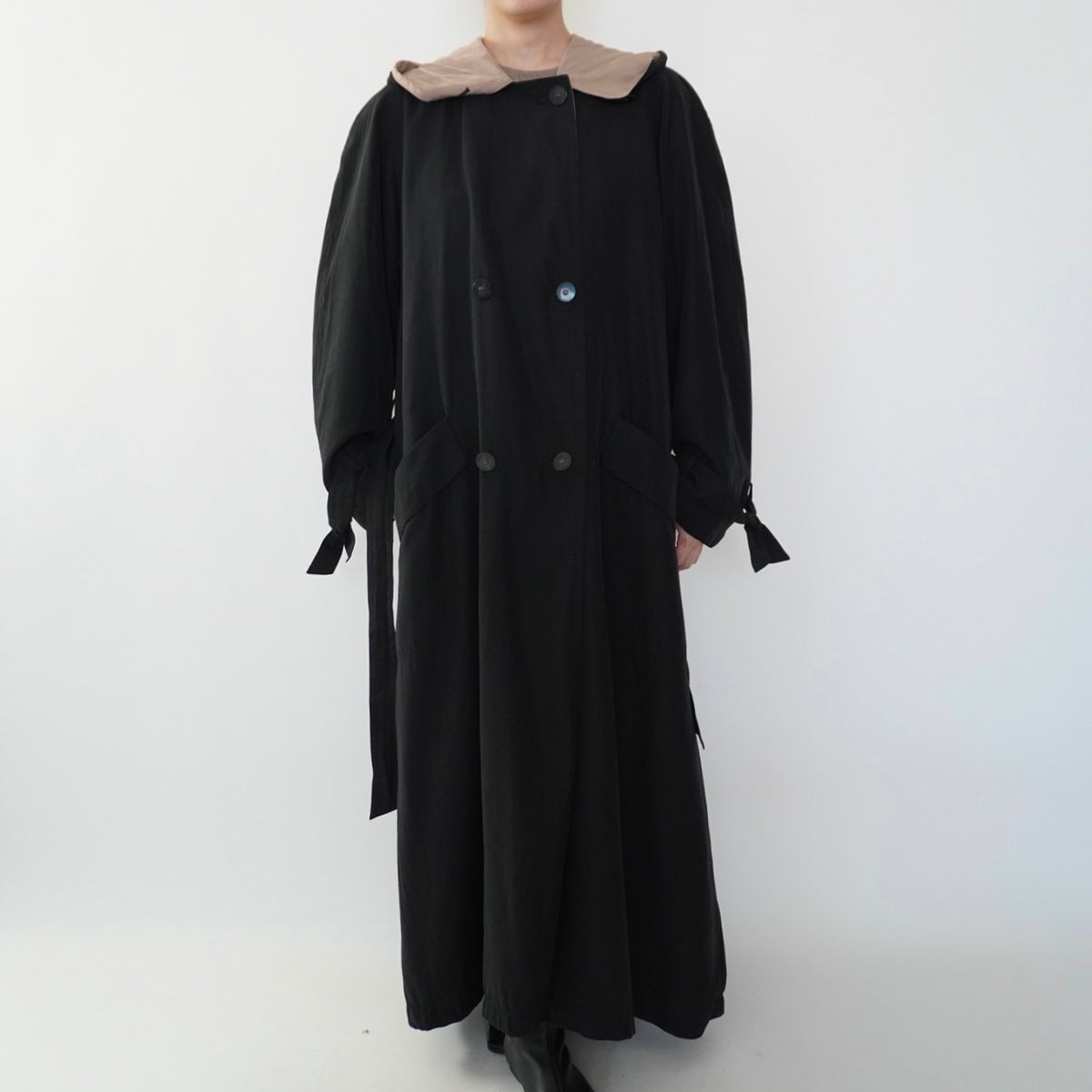 90s Black Design Maxi Coat