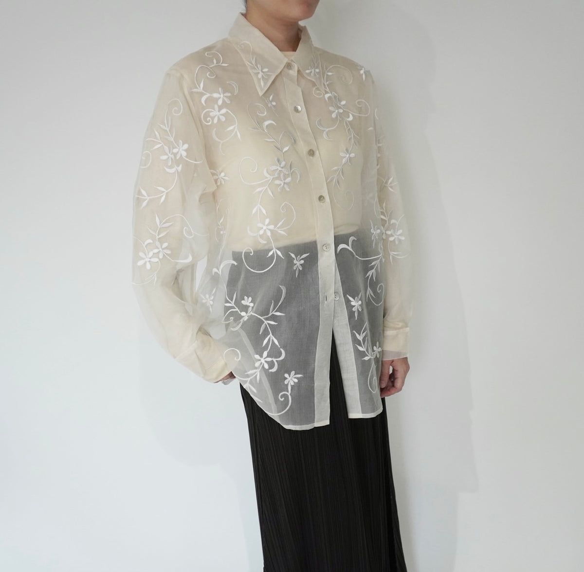 90s Embroidery Silk Shirt