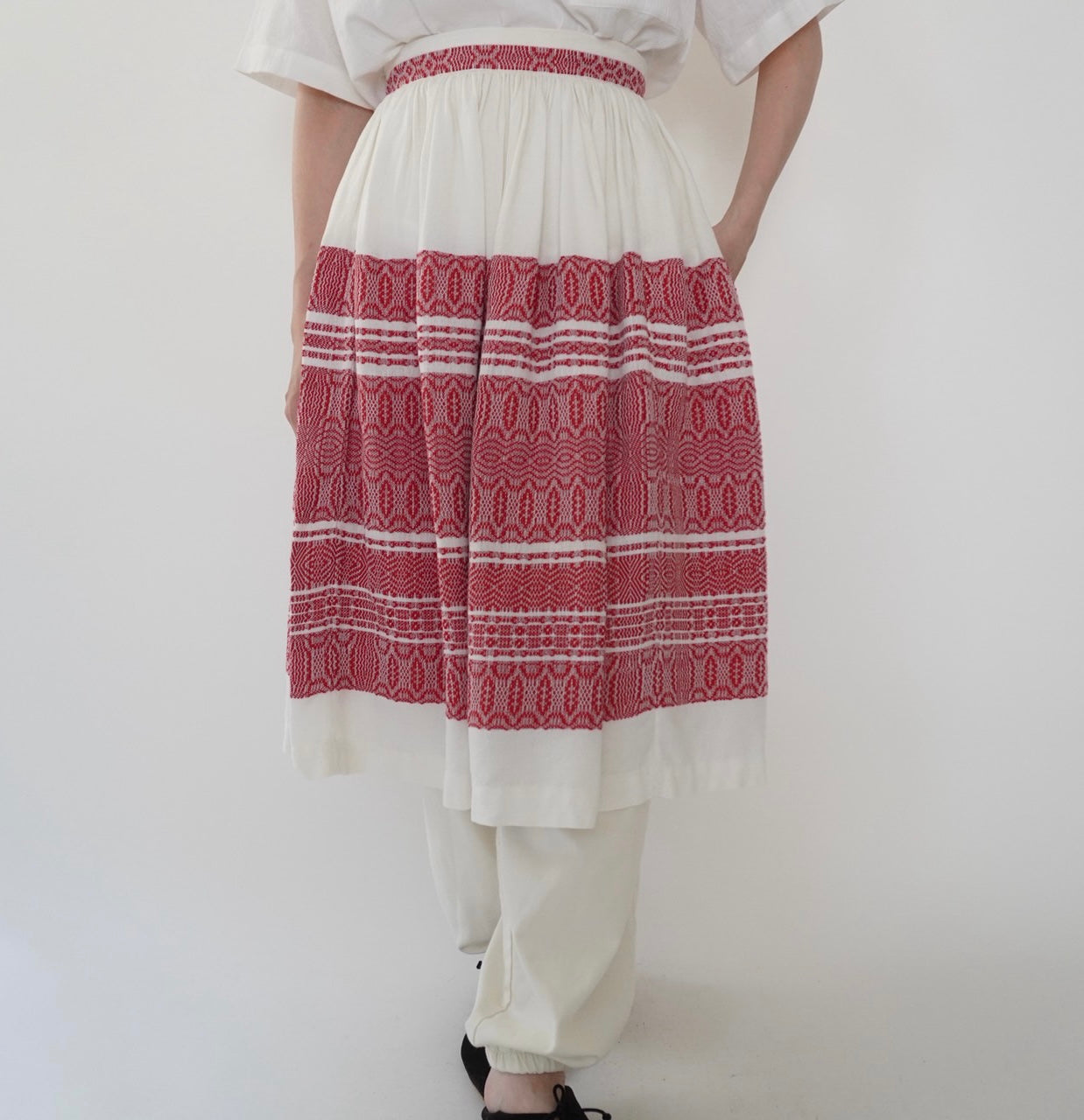 60s Embroidery Skirt