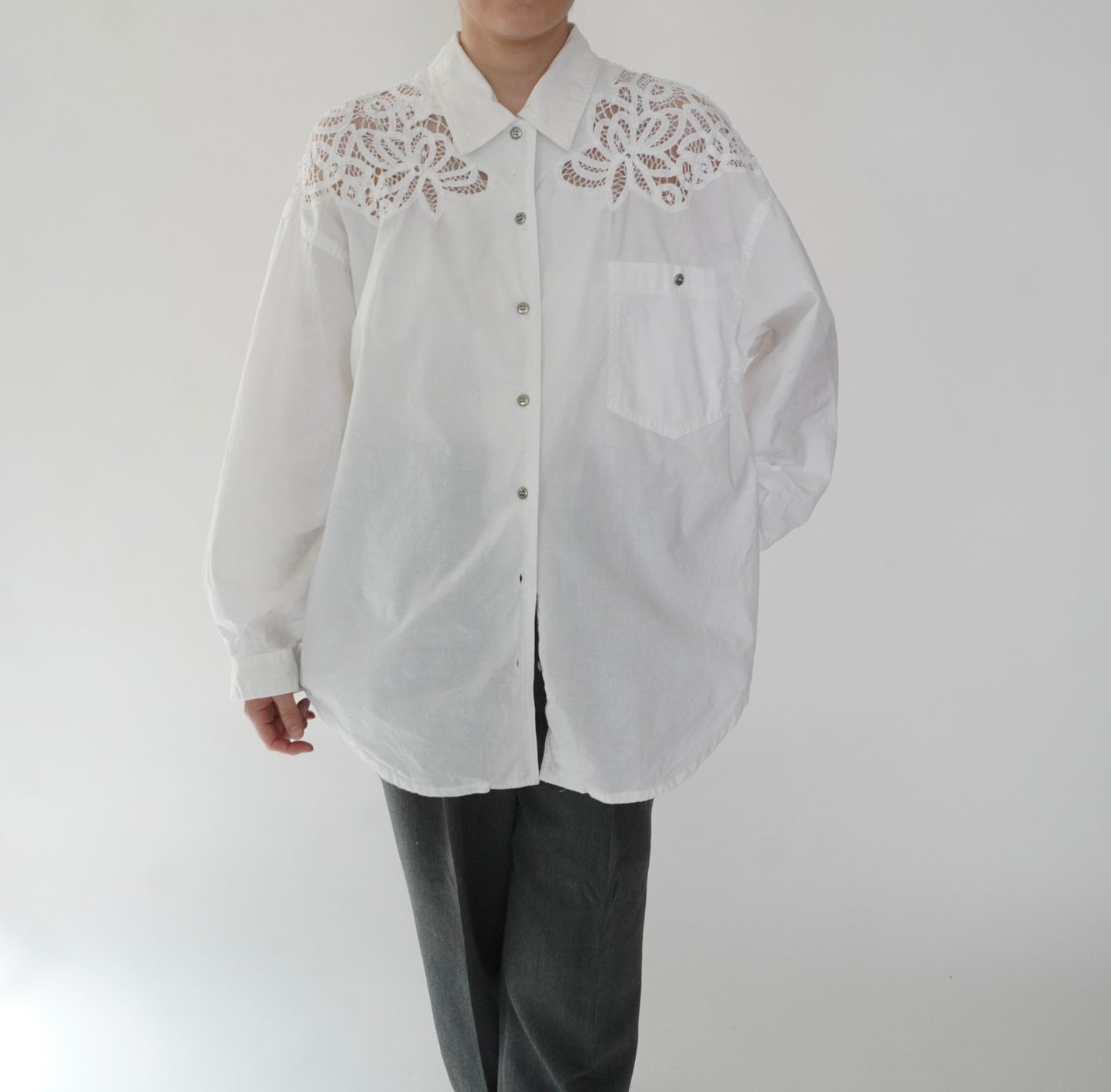 90s Lace Design Shirt
