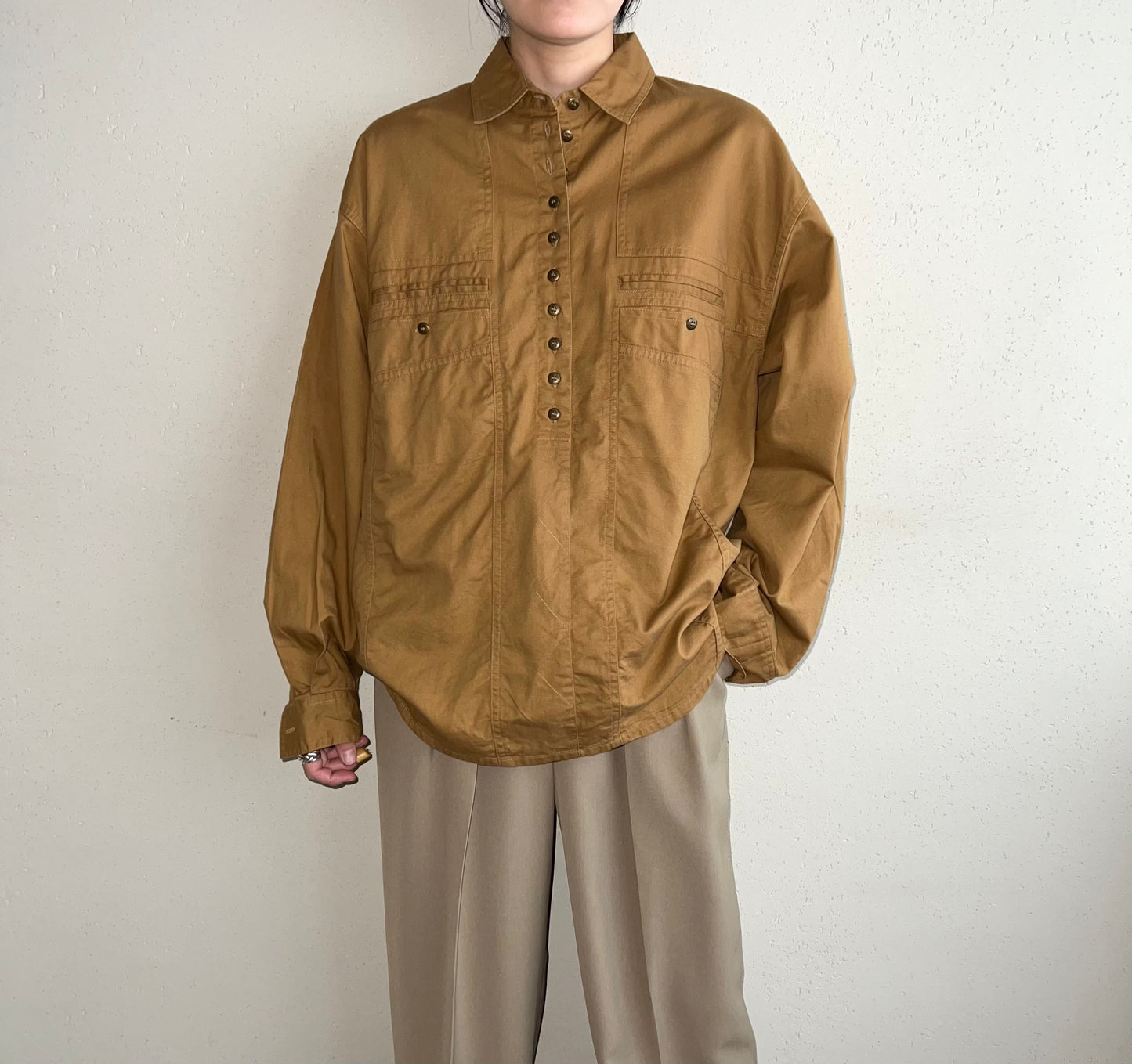 90s Design Pullover Shirt