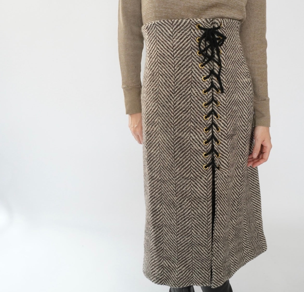 60s,70s "TRAINA BOUTIQUE" Lace Up Design Skirt