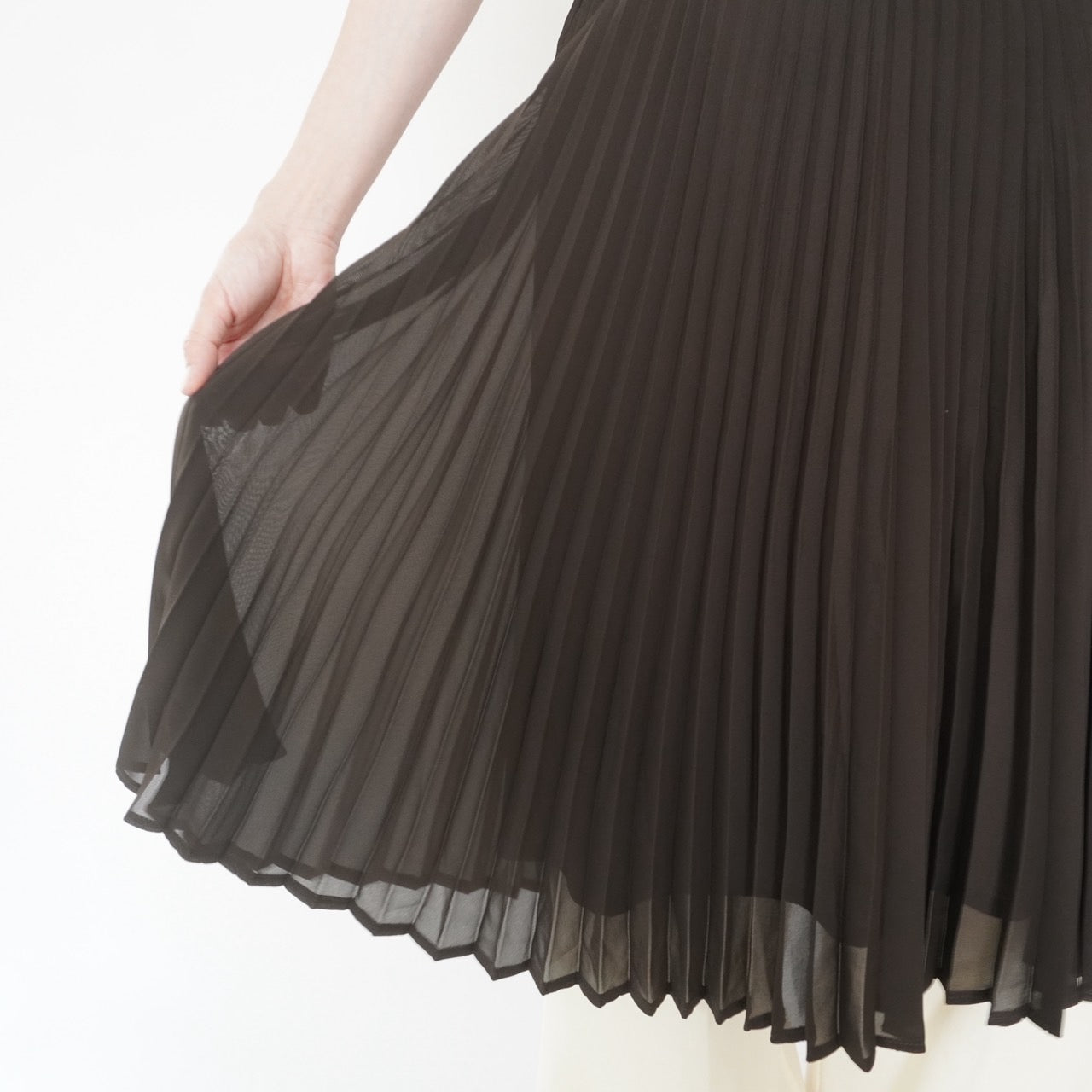 90s "BENETTON" Pleated Design Skirt Made in Italy