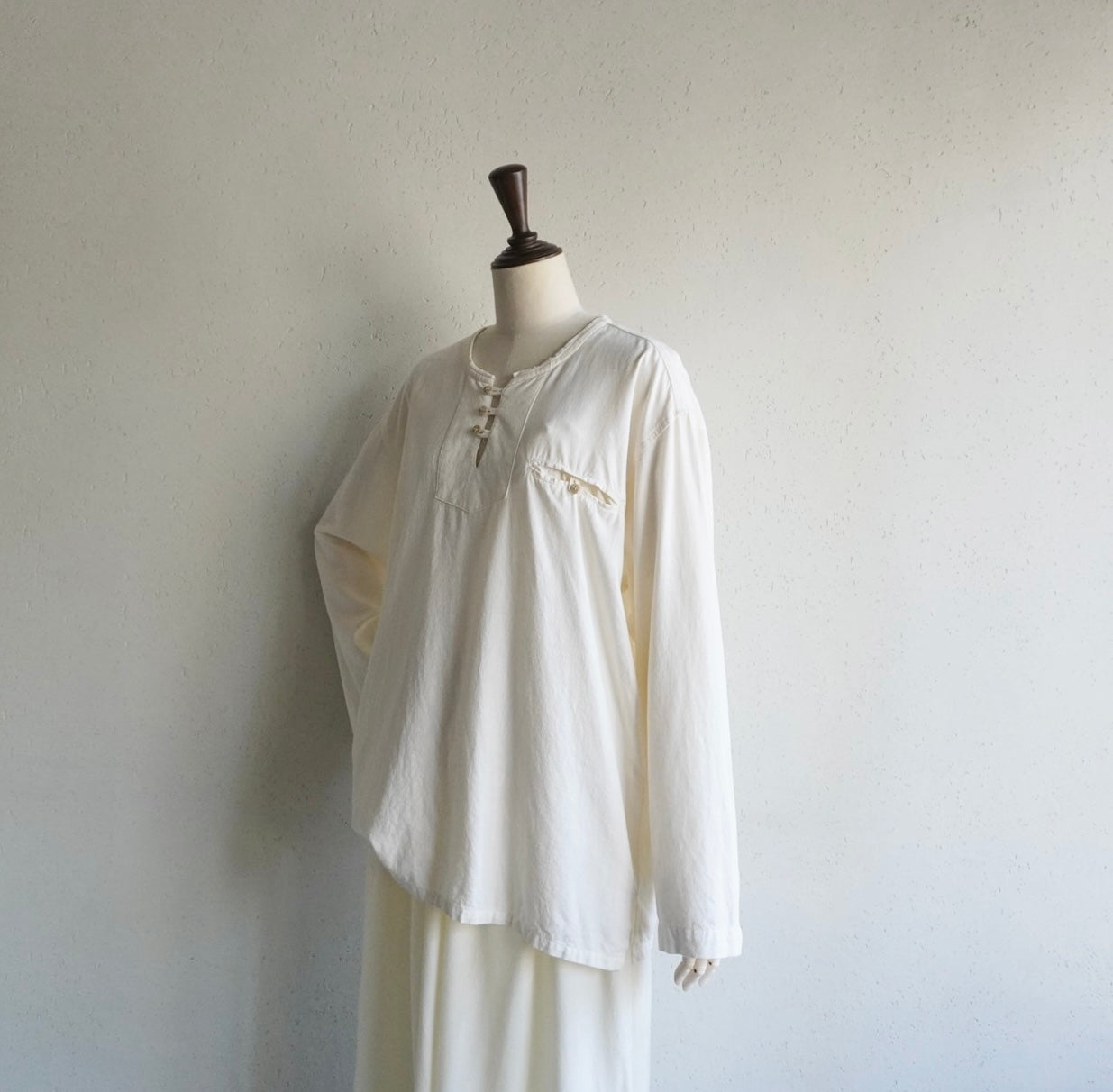 90s Design Ivory Cotton Top
