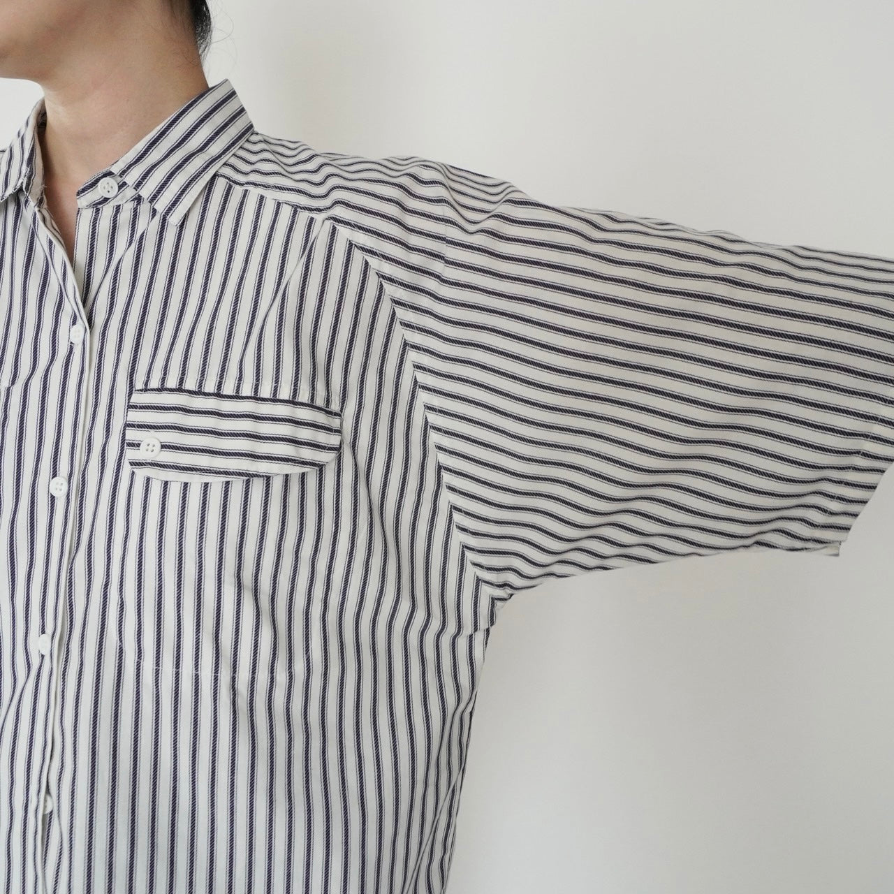 90s Striped Design Shirt