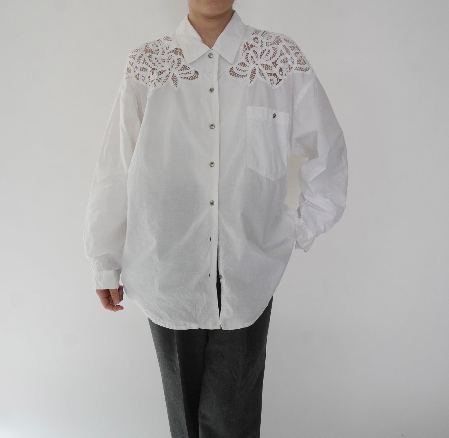 90s Lace Design Shirt