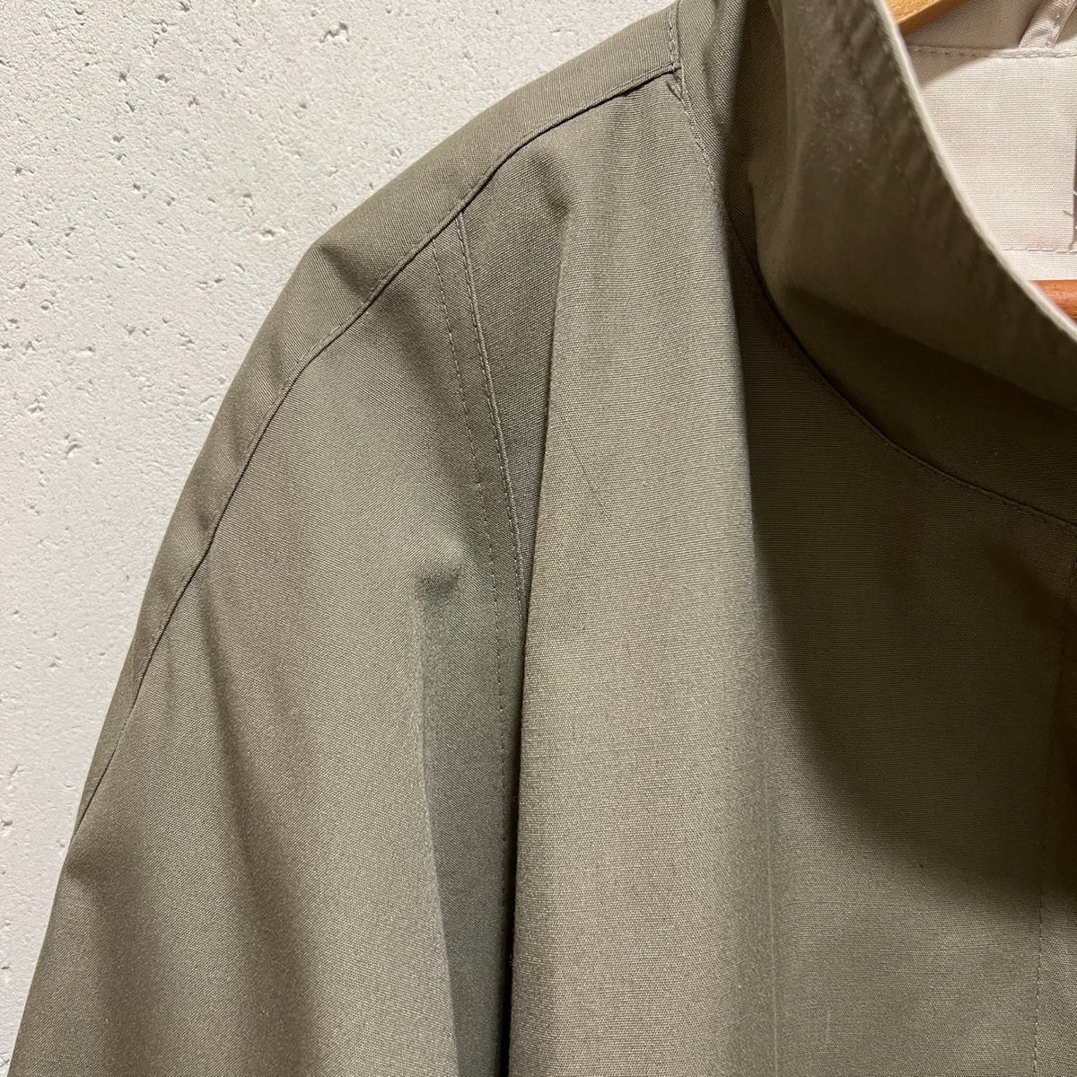 80s Design Light Coat
