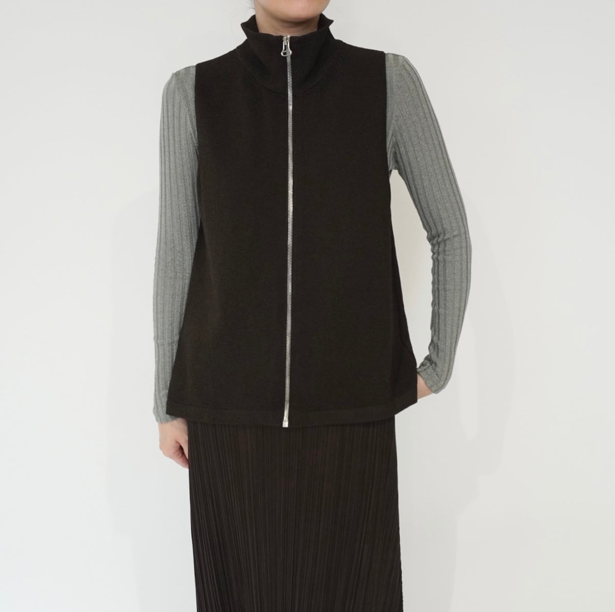 90s EURO Zipped Top、Vest Handloomed in California