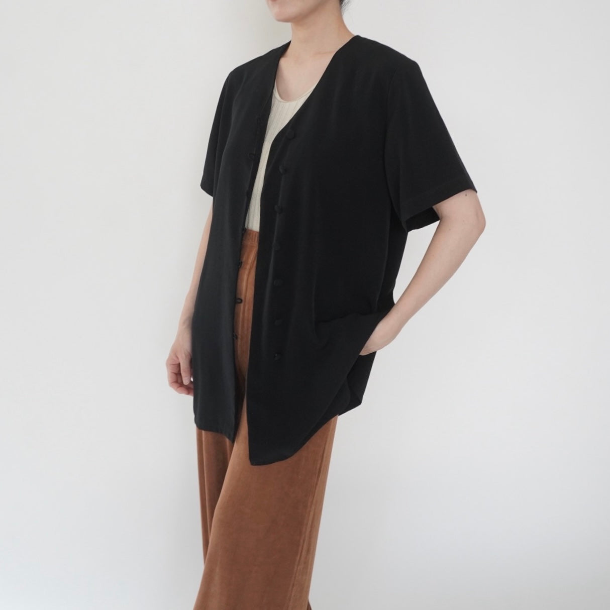 90s Black Design Shirt