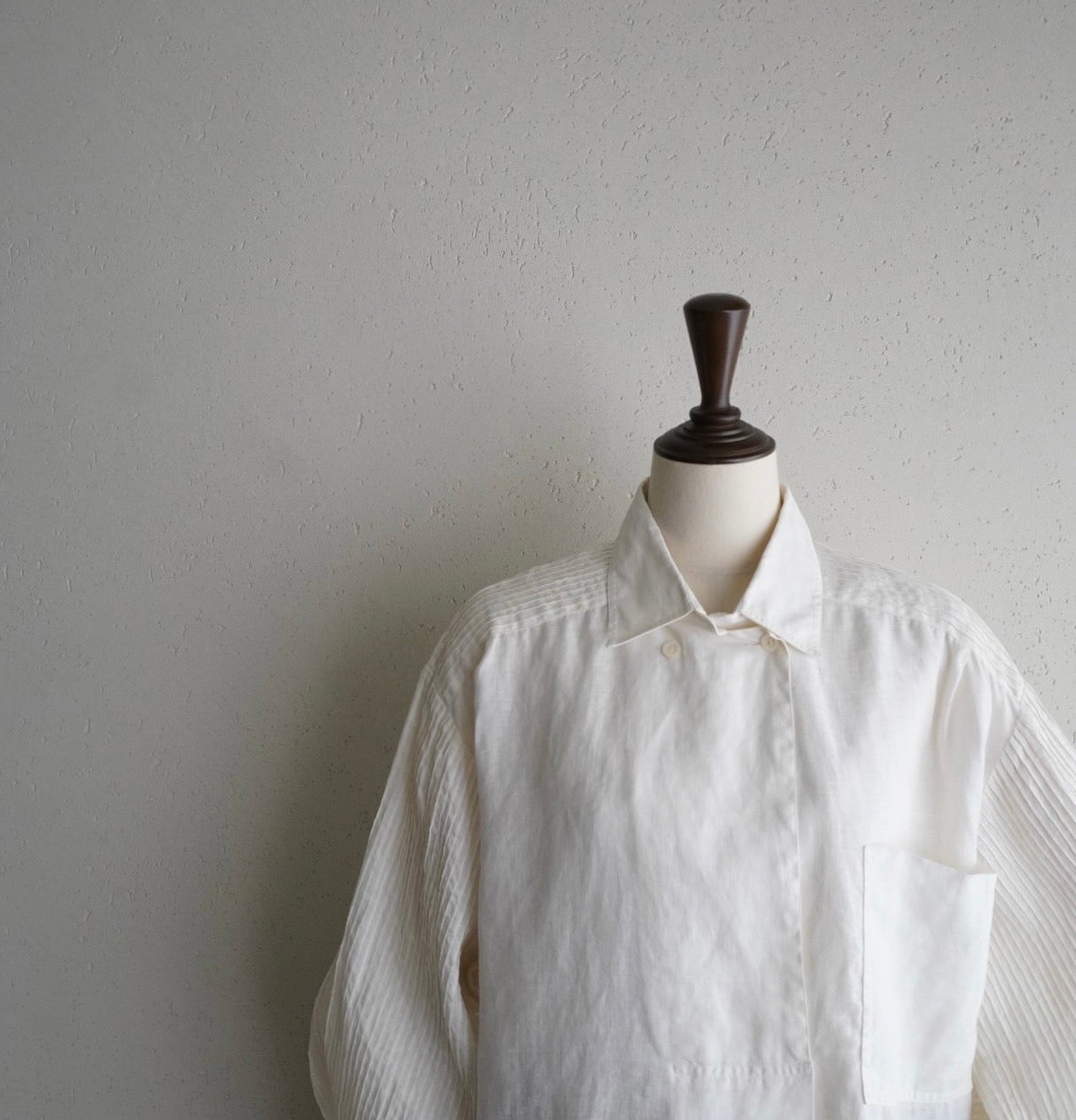 90s Pleated Pullover Shirt