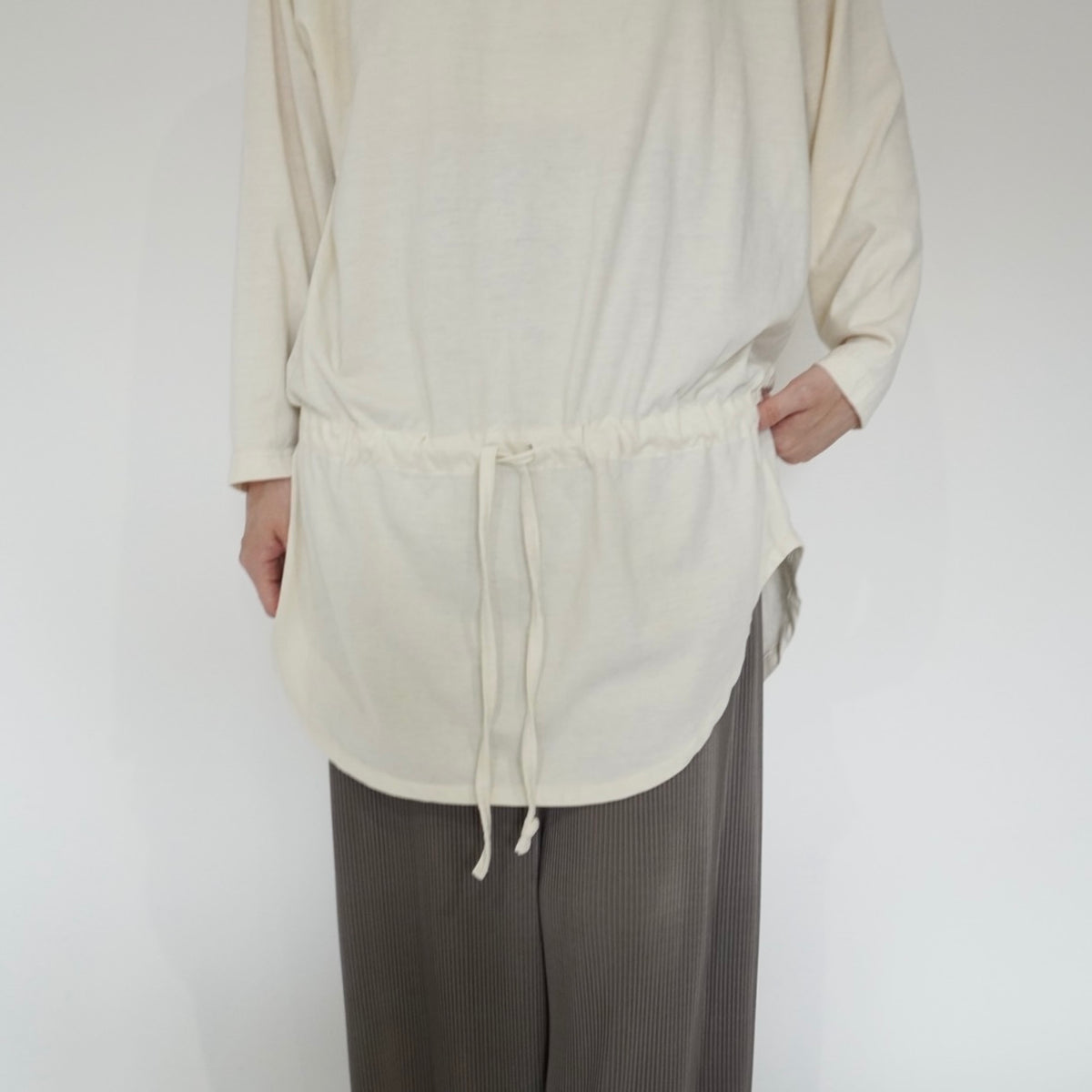 90s Ivory Design Top