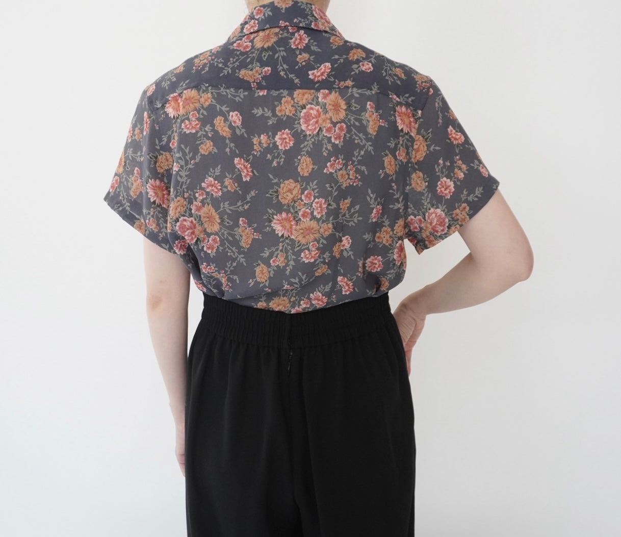 90s Floral Print Shirt
