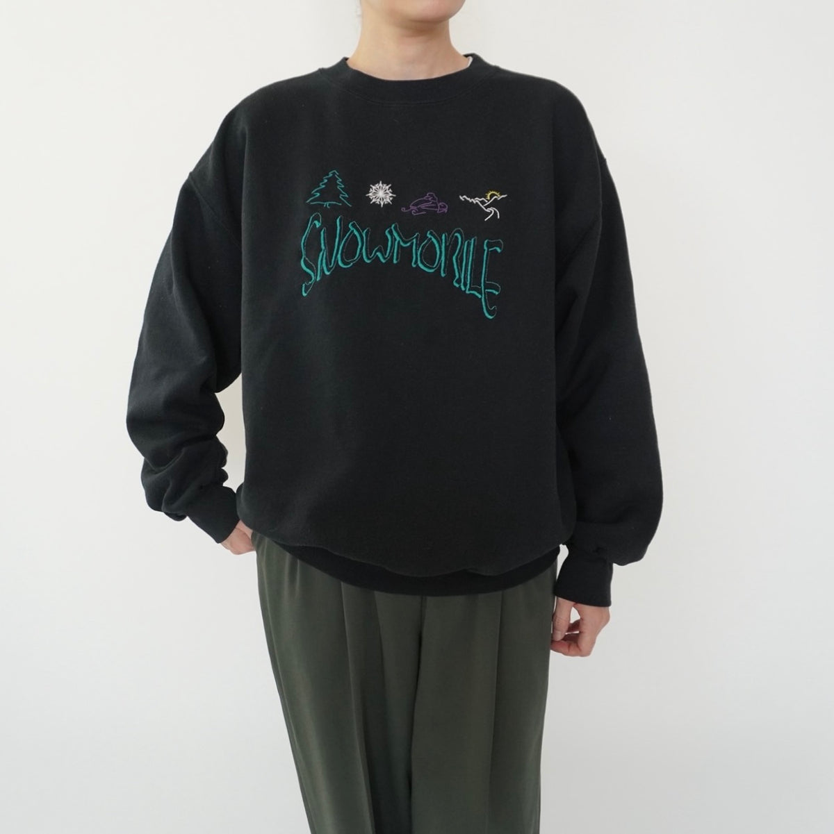 90s Embroidery Sweater Made in USA