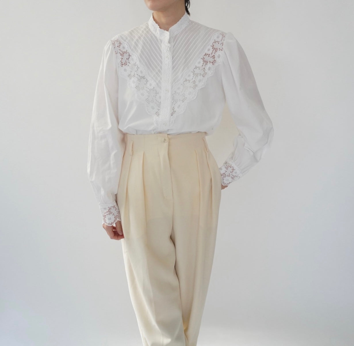 90s EURO Lace Design Blouse