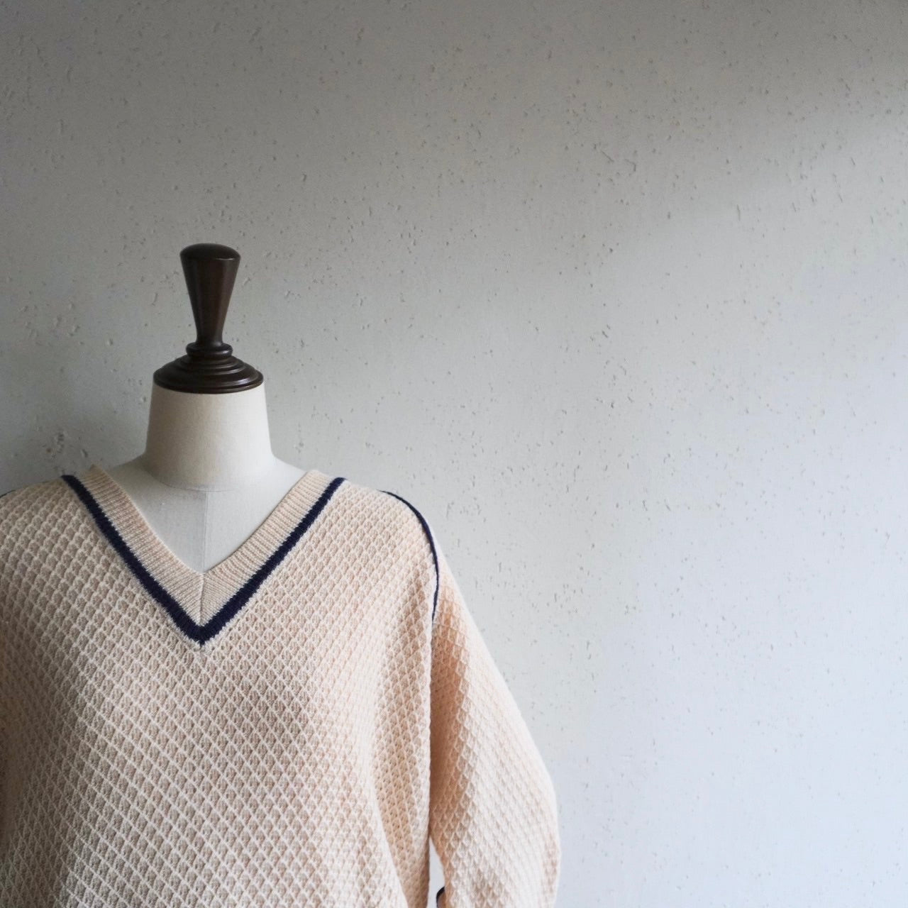 80s Line Design Knit Top