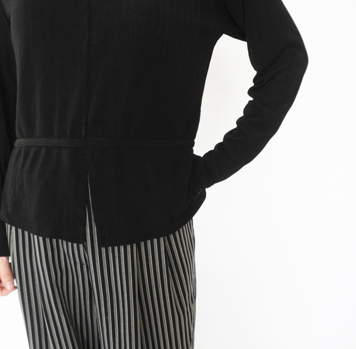 90s Black Design Top