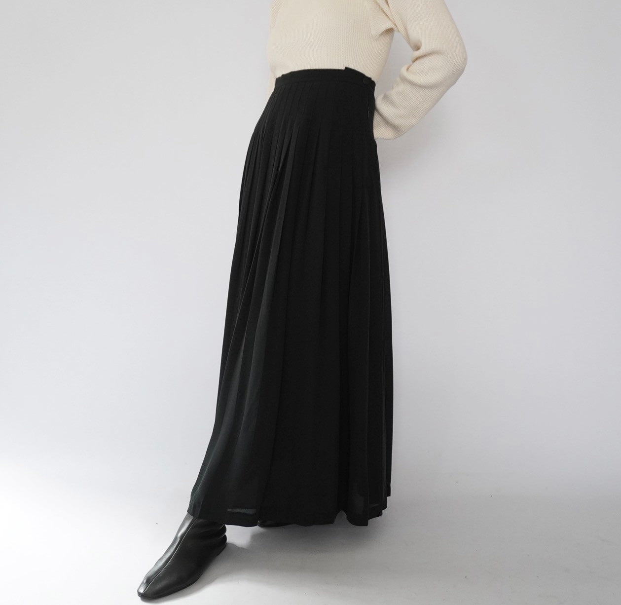 90s "Saks Fifth Avenue" Silk Pleats Skirt