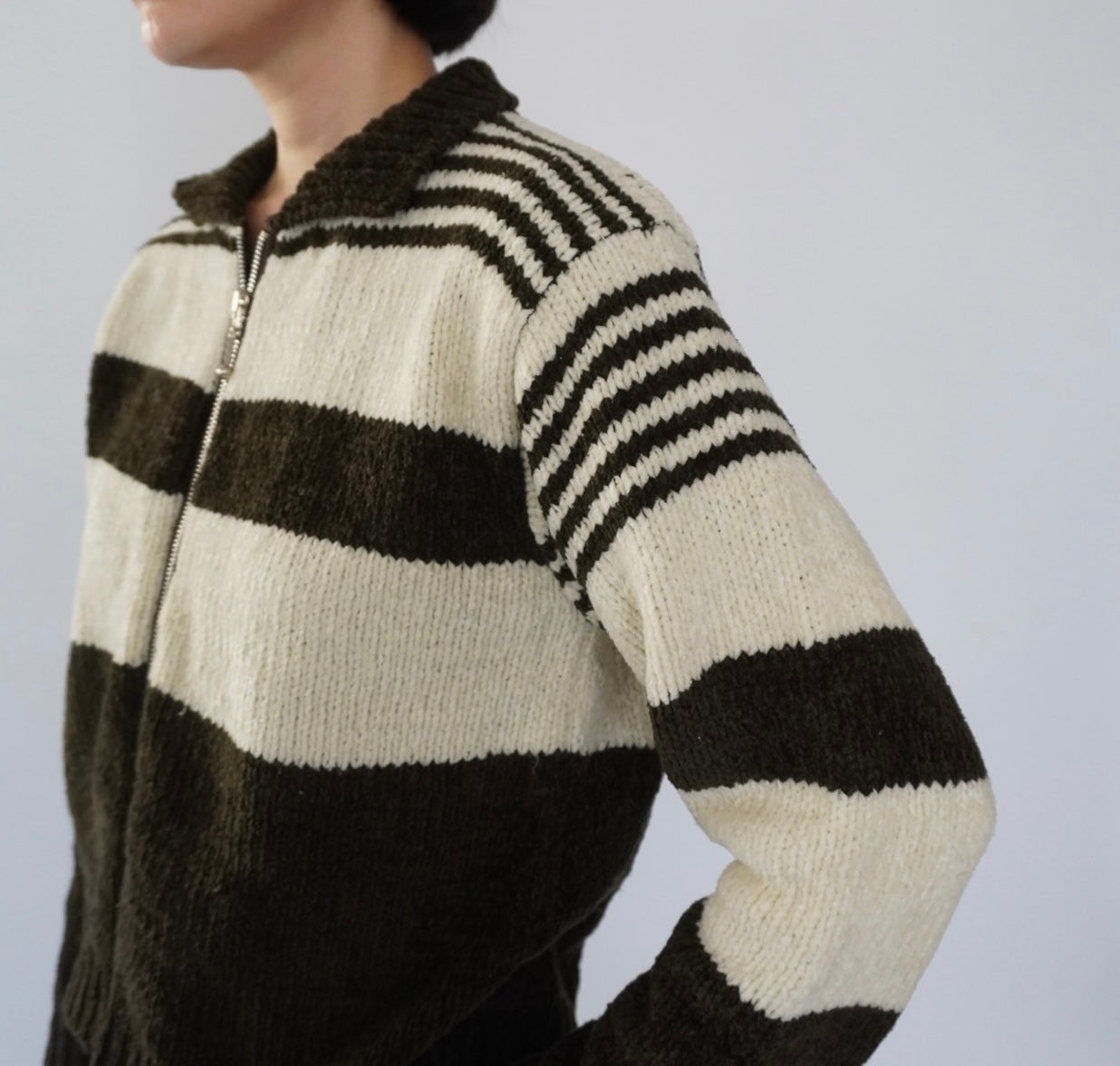 90s EURO Zipped Top
