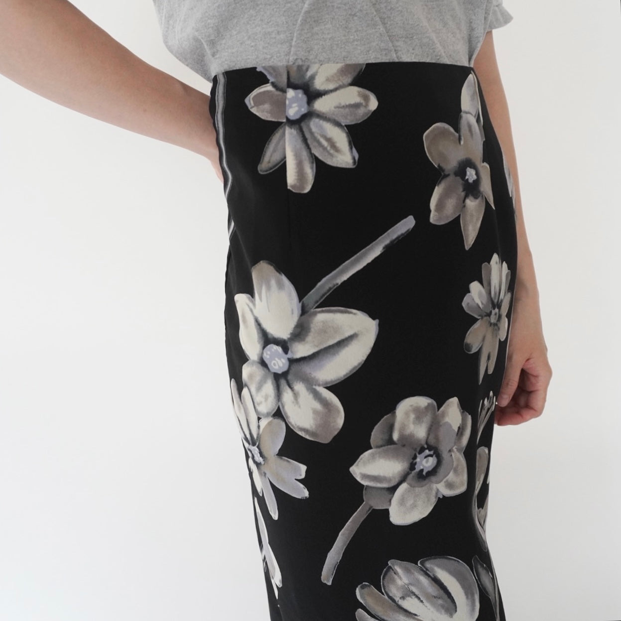 90s EURO Floral Print Skirt