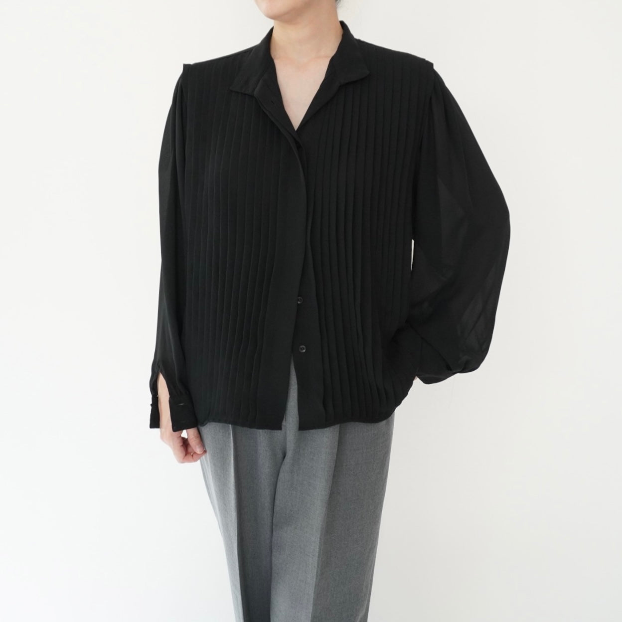90s Pleated Design Blouse
