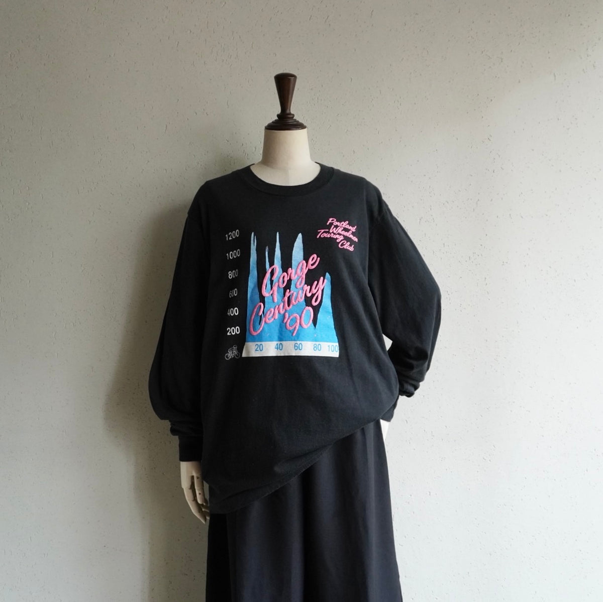 90s Long Sleeves Printed T-shirt Made in USA