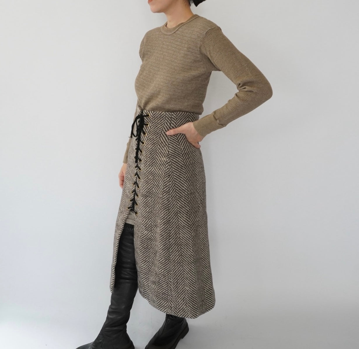 60s,70s "TRAINA BOUTIQUE" Lace Up Design Skirt