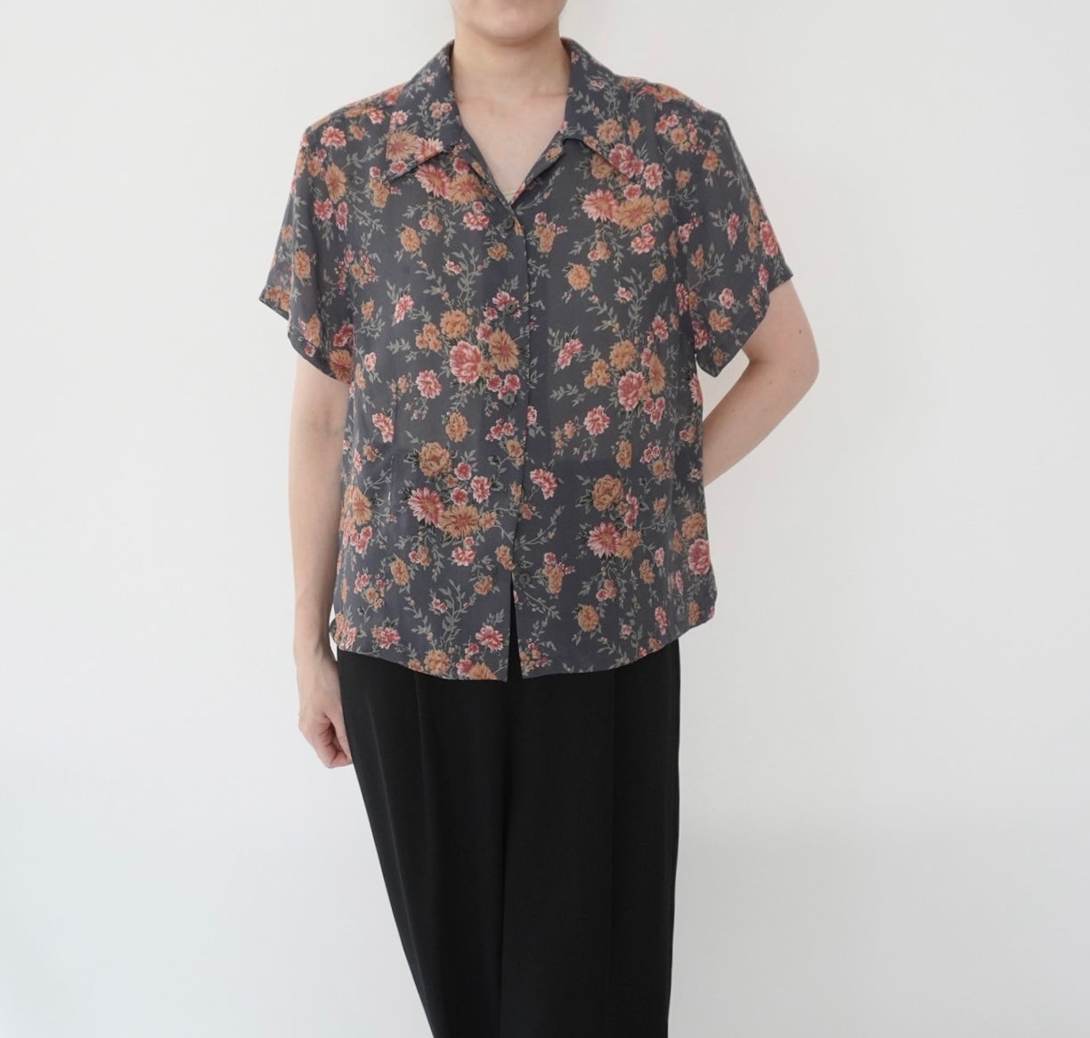 90s Floral Print Shirt