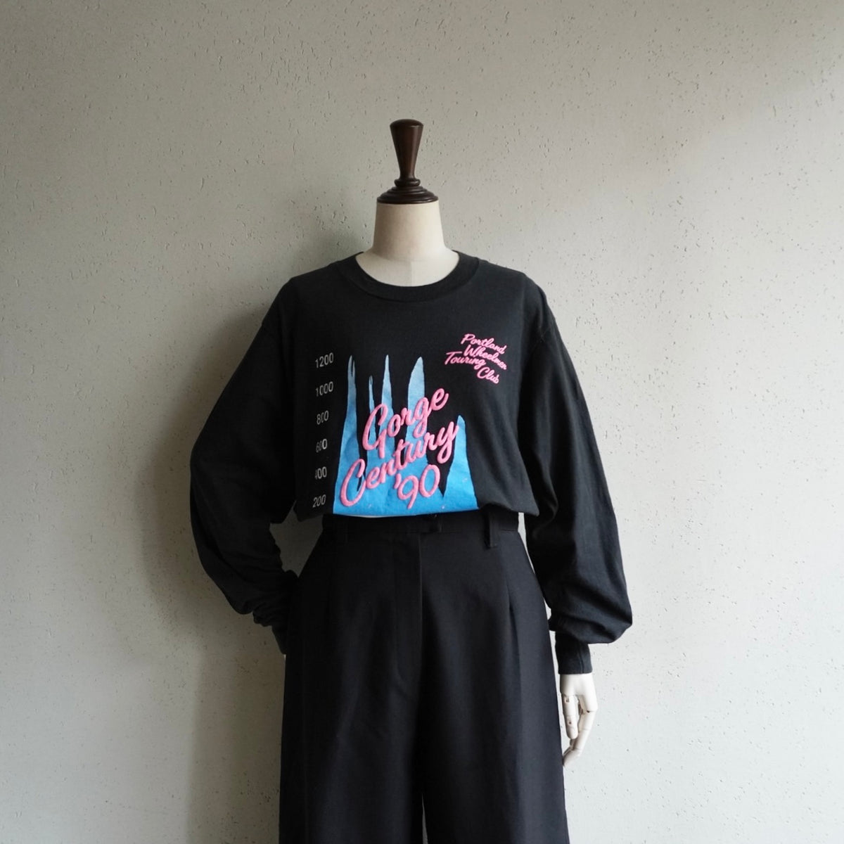 90s Long Sleeves Printed T-shirt Made in USA